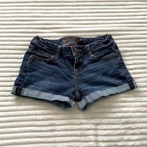 Low rise short-shorts